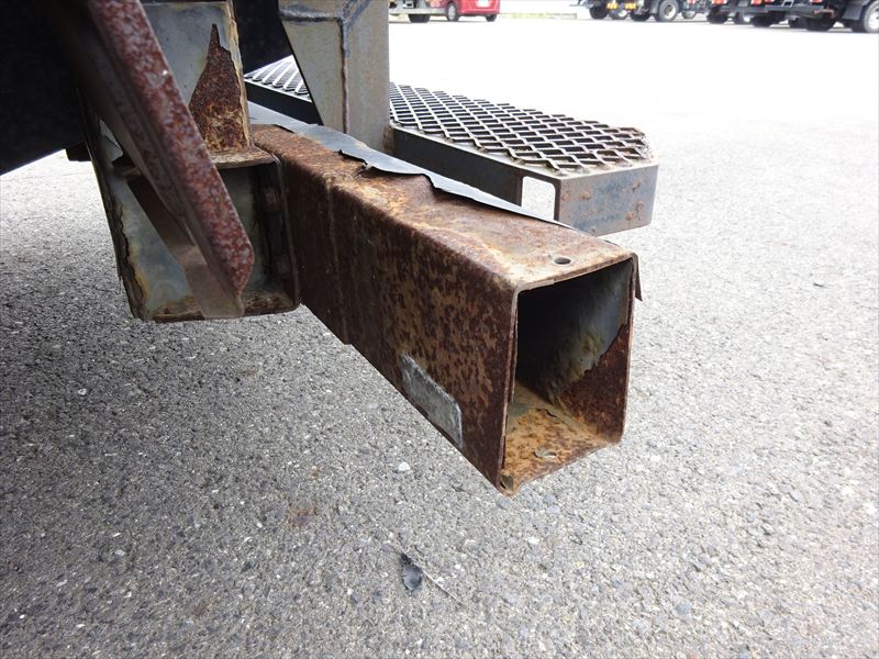 日野デュトロ冷凍バン|中古トラックの販売・買取・査定のアイナビ