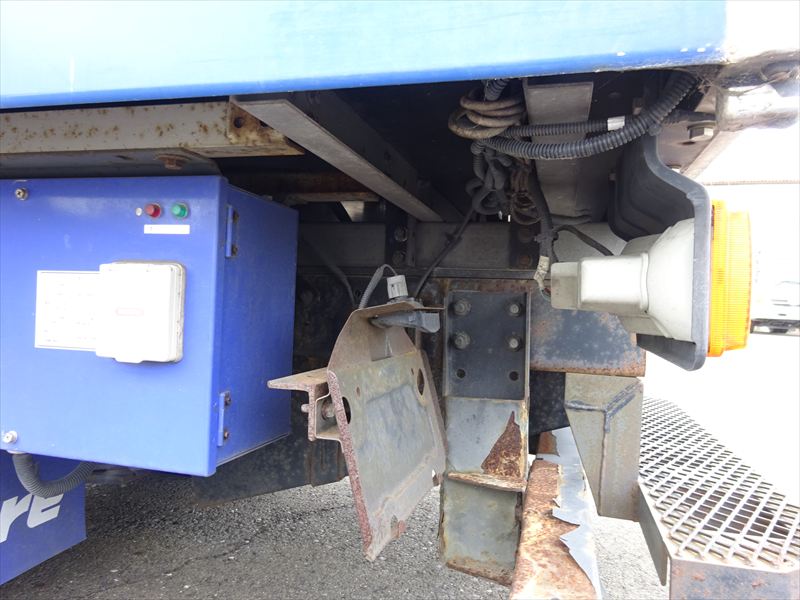 日野デュトロ冷凍バン|中古トラックの販売・買取・査定のアイナビ