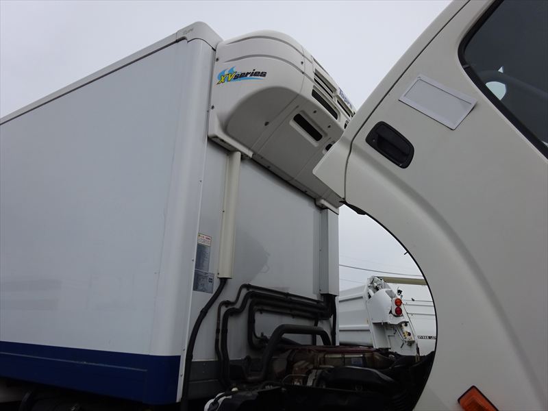 日野デュトロ冷凍バン|中古トラックの販売・買取・査定のアイナビ