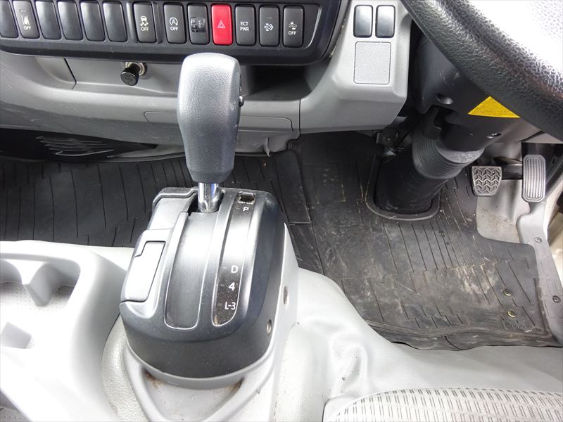 日野デュトロ冷凍バン|中古トラックの販売・買取・査定のアイナビ