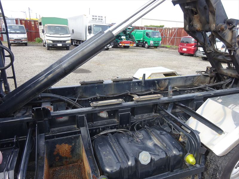 2t/4t兼用 アームロール|中古トラックの販売・買取・査定のアイナビ