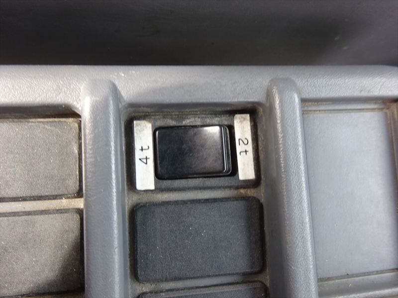 2t/4t兼用 アームロール|中古トラックの販売・買取・査定のアイナビ