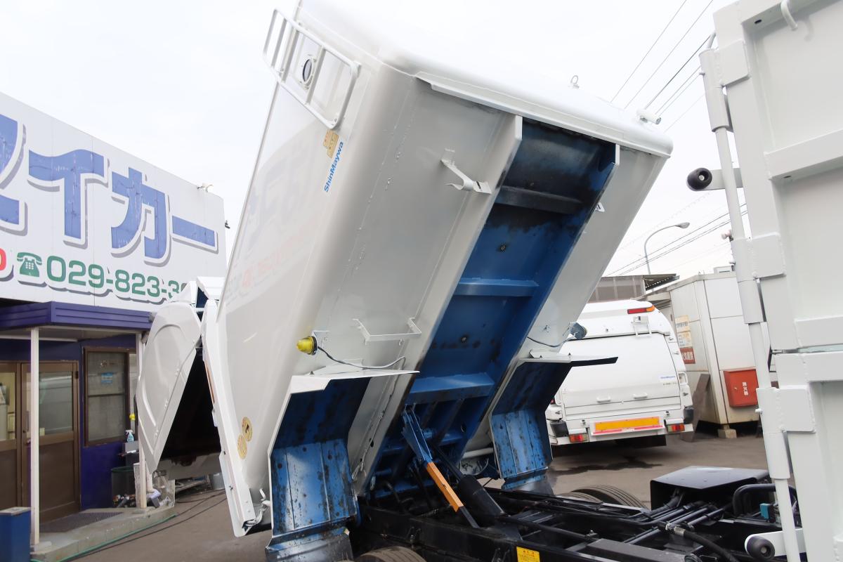 ワイド幅 巻き込みパッカー車 新明和製5.8立米|中古トラックの販売・買取・査定のアイナビ