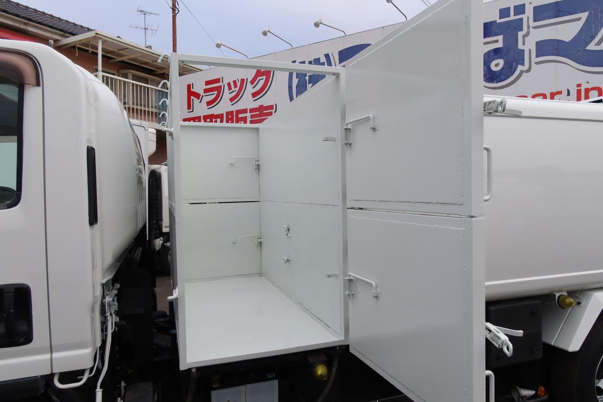 ワイド幅 巻き込みパッカー車 新明和製5.8立米|中古トラックの販売・買取・査定のアイナビ