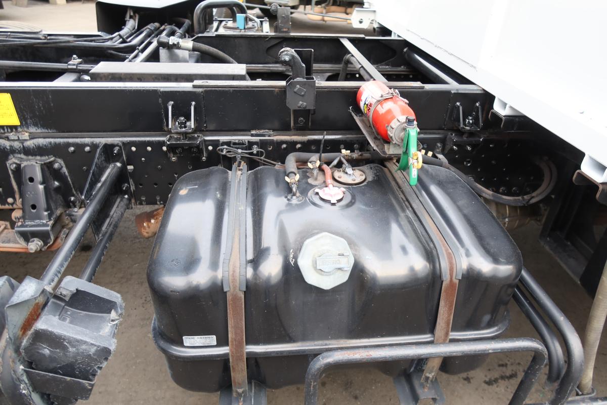 ワイド幅 巻き込みパッカー車 新明和製5.8立米|中古トラックの販売・買取・査定のアイナビ