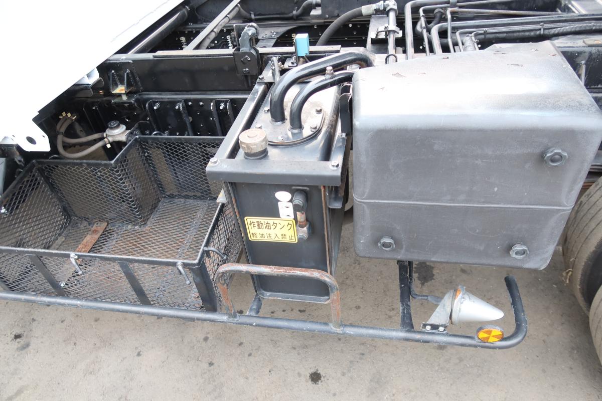 ワイド幅 巻き込みパッカー車 新明和製5.8立米|中古トラックの販売・買取・査定のアイナビ