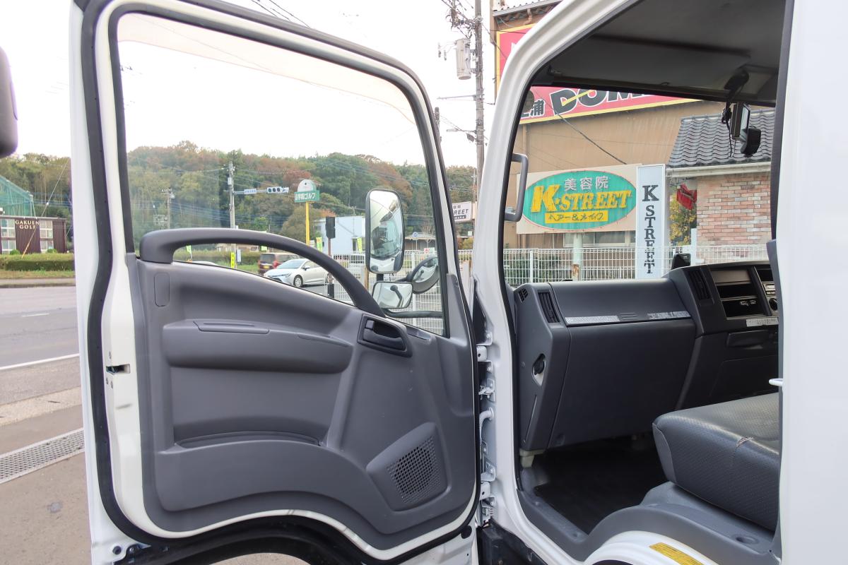 ワイド幅 巻き込みパッカー車 新明和製5.8立米|中古トラックの販売・買取・査定のアイナビ