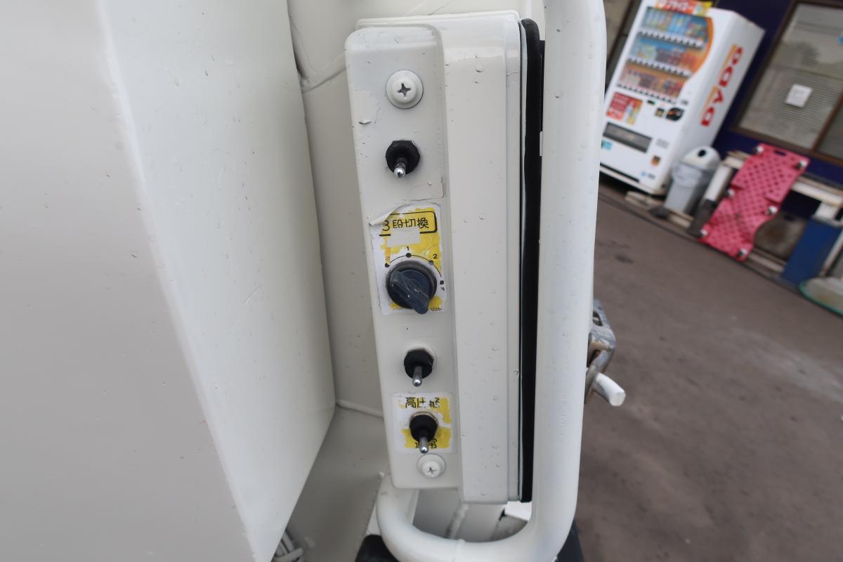 プレス式パッカー車 極東製6.2立米|中古トラックの販売・買取・査定のアイナビ