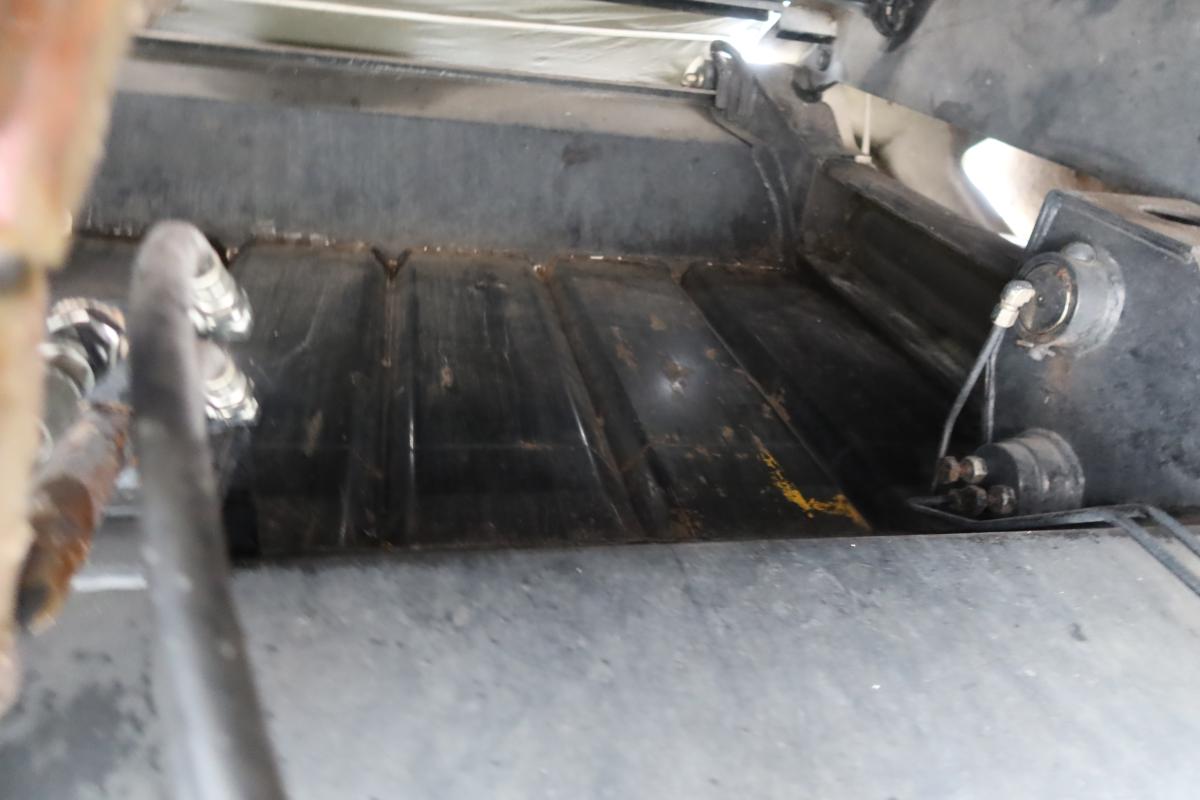 プレス式パッカー車 極東製6.2立米|中古トラックの販売・買取・査定のアイナビ