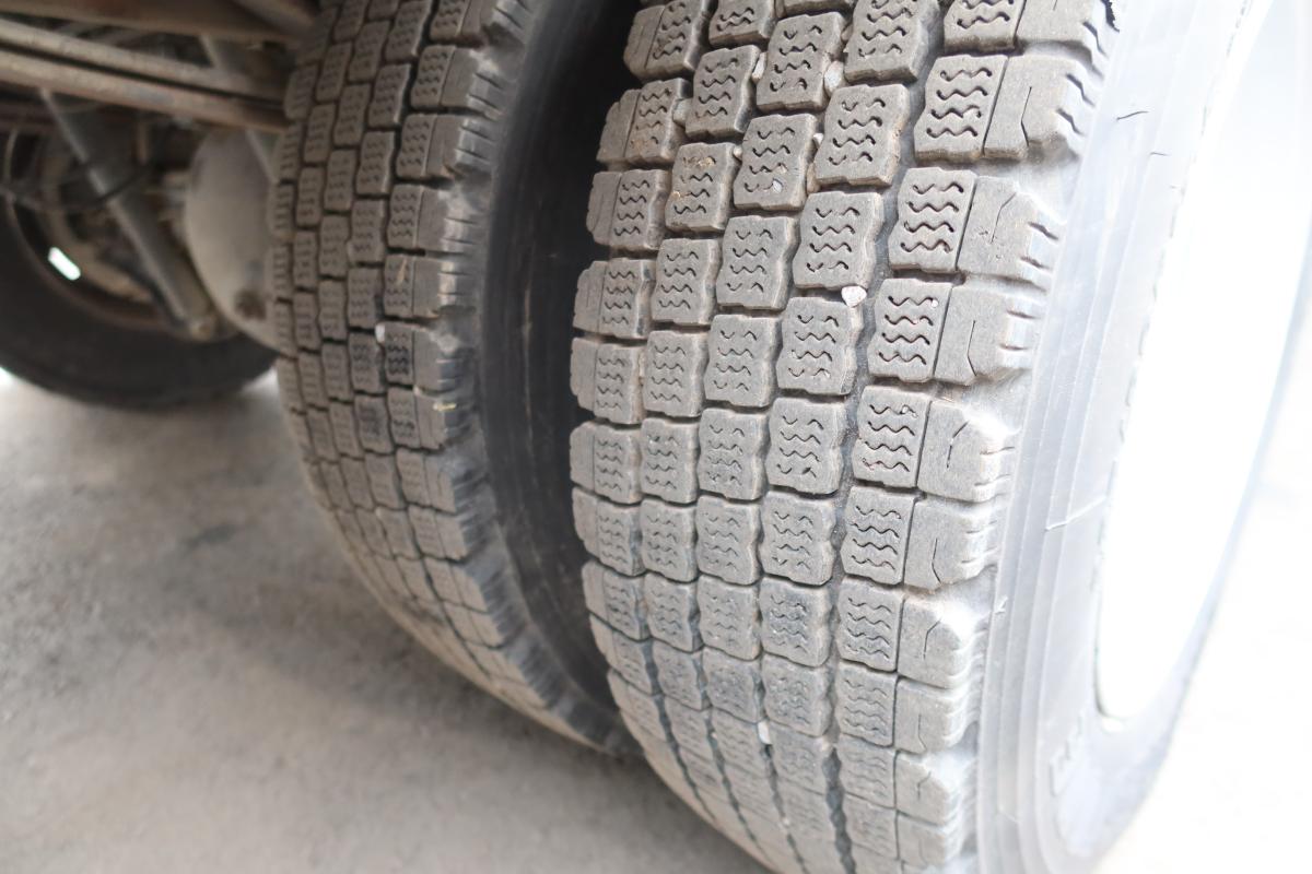 プレス式パッカー車 極東製6.2立米|中古トラックの販売・買取・査定のアイナビ