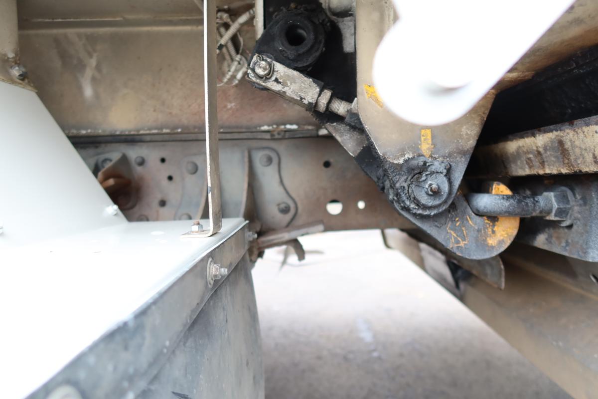 プレス式パッカー車 極東製6.2立米|中古トラックの販売・買取・査定のアイナビ