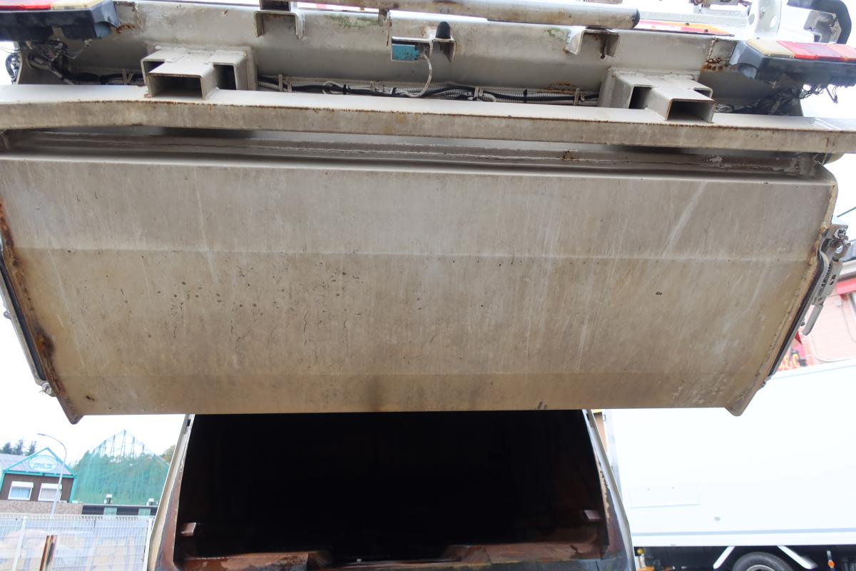 プレス式パッカー車 極東製6.2立米|中古トラックの販売・買取・査定のアイナビ