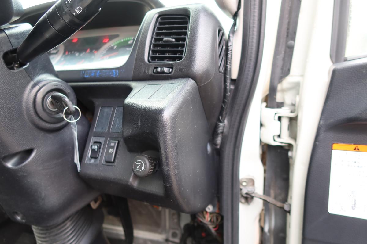 プレス式パッカー車 極東製6.2立米|中古トラックの販売・買取・査定のアイナビ