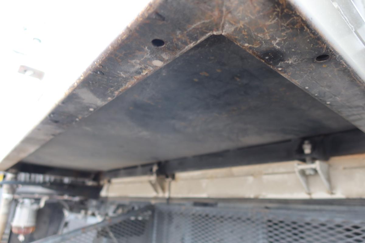 プレス式パッカー車 極東製6.2立米|中古トラックの販売・買取・査定のアイナビ