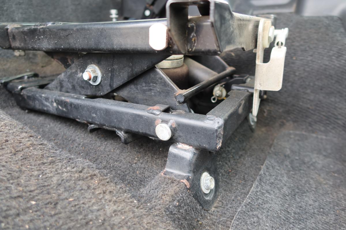 プレス式パッカー車 極東製6.2立米|中古トラックの販売・買取・査定のアイナビ