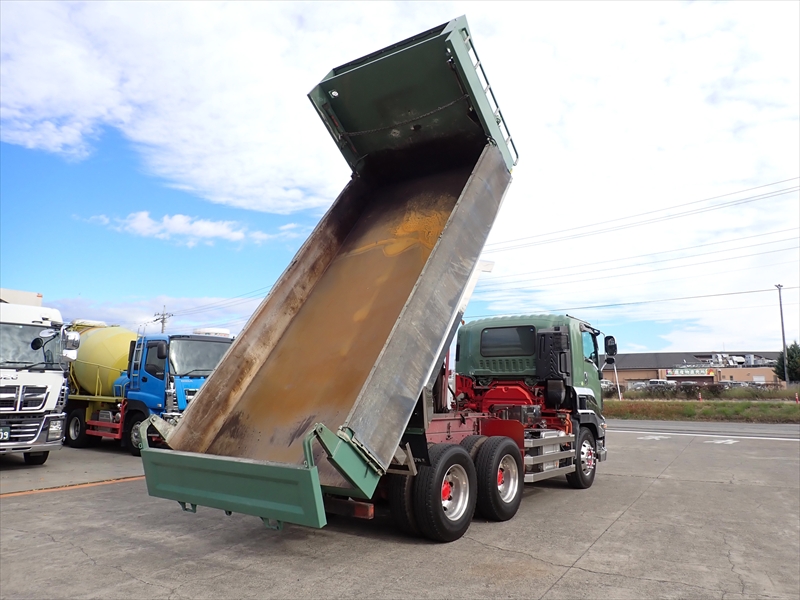 【352202】いすゞ ギガ 新明和製土砂ダンプ　格納リヤバンパー付|中古トラックの販売・買取・査定のアイナビ