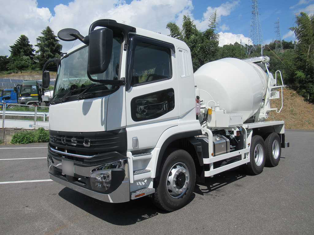 カヤバ MR4451 ドラム容量8.7立米 電動ホッパーカバー|中古トラックの販売・買取・査定のアイナビ