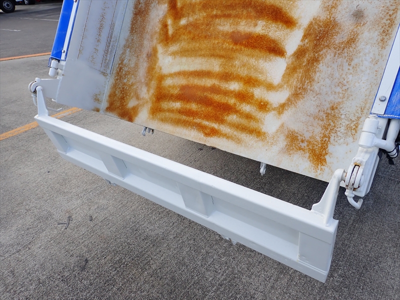 【349738】いすゞ エルフ 土砂ダンプ 自動シート付|中古トラックの販売・買取・査定のアイナビ