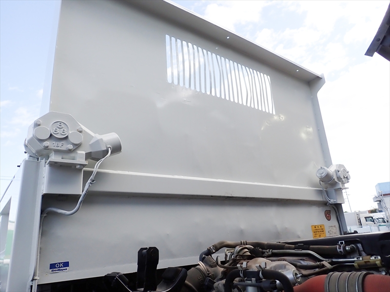 【349738】いすゞ エルフ 土砂ダンプ 自動シート付|中古トラックの販売・買取・査定のアイナビ