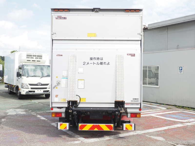 日野 バン車 デュトロ|中古トラックの販売・買取・査定のアイナビ