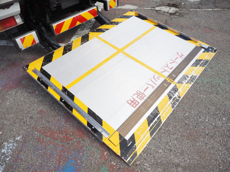 日野 バン車 デュトロ|中古トラックの販売・買取・査定のアイナビ