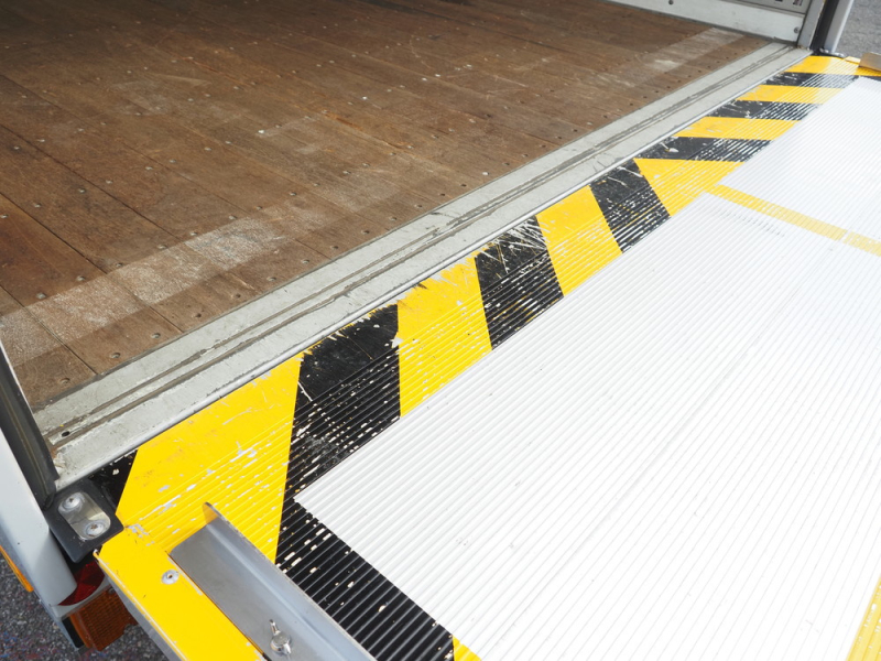 日野 バン車 デュトロ|中古トラックの販売・買取・査定のアイナビ