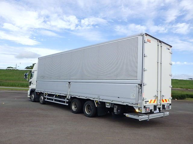 日野 令和4年式 4軸低床アルミウィング 格納ゲート付|中古トラックの販売・買取・査定のアイナビ