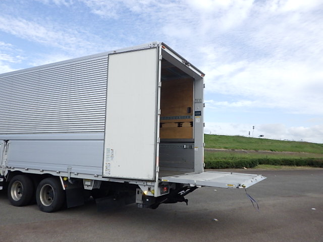 日野 令和4年式 4軸低床アルミウィング 格納ゲート付|中古トラックの販売・買取・査定のアイナビ