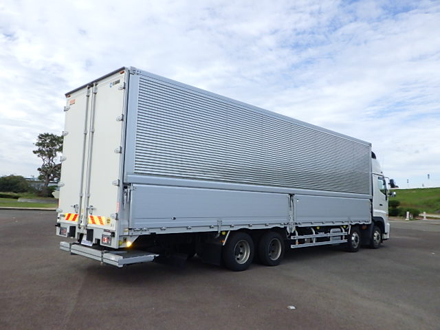 日野 令和4年式 4軸低床アルミウィング 格納ゲート付|中古トラックの販売・買取・査定のアイナビ