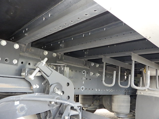 日野 令和4年式 4軸低床アルミウィング 格納ゲート付|中古トラックの販売・買取・査定のアイナビ