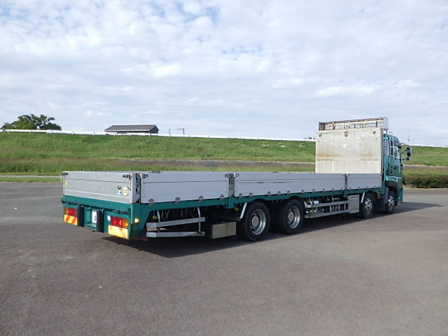 UDトラックス 平成23式 アルミ平 車検付き|中古トラックの販売・買取・査定のアイナビ