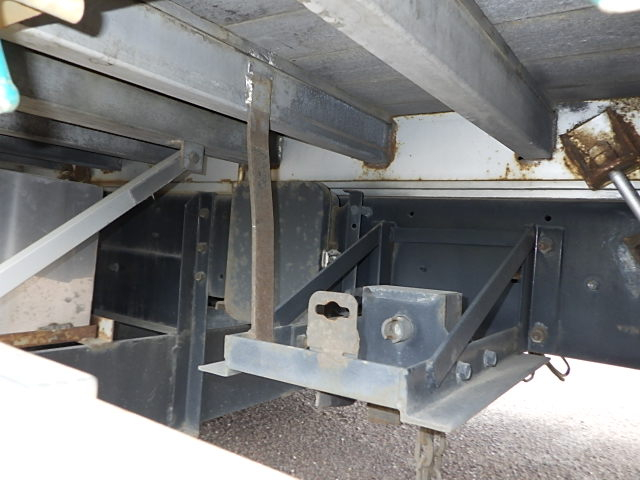 UDトラックス 平成23式 アルミ平 車検付き|中古トラックの販売・買取・査定のアイナビ