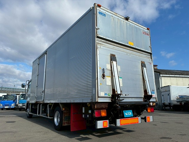 ショートキャブベッドレス6200標準幅日本フルハーフ|中古トラックの販売・買取・査定のアイナビ