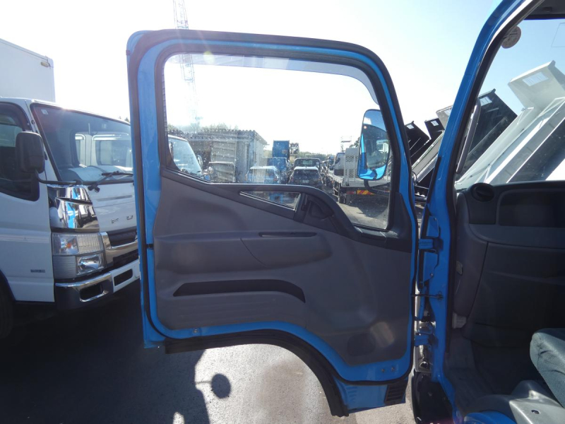 H27 2トン マニュアル アルミバン 251137|中古トラックの販売・買取・査定のアイナビ