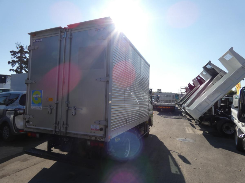 H27 2トン オートマ　アルミバン 251138|中古トラックの販売・買取・査定のアイナビ