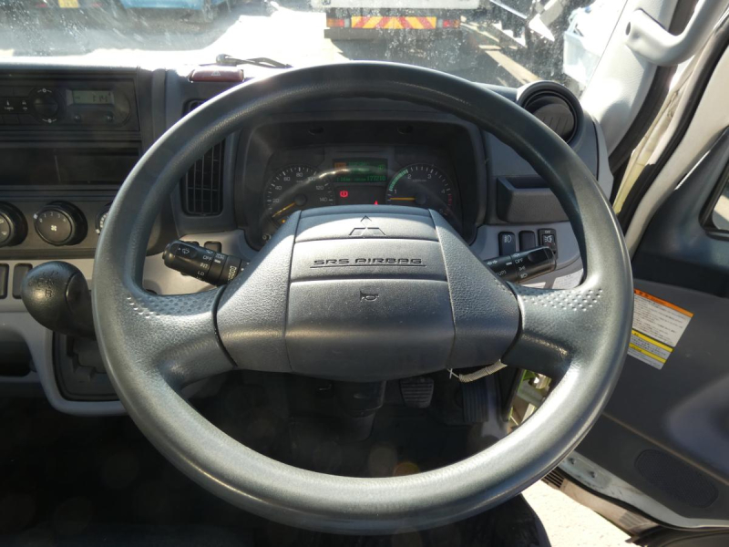 H27 2トン オートマ　アルミバン 251138|中古トラックの販売・買取・査定のアイナビ