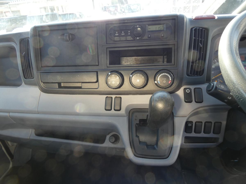 H27 2トン オートマ　アルミバン 251138|中古トラックの販売・買取・査定のアイナビ