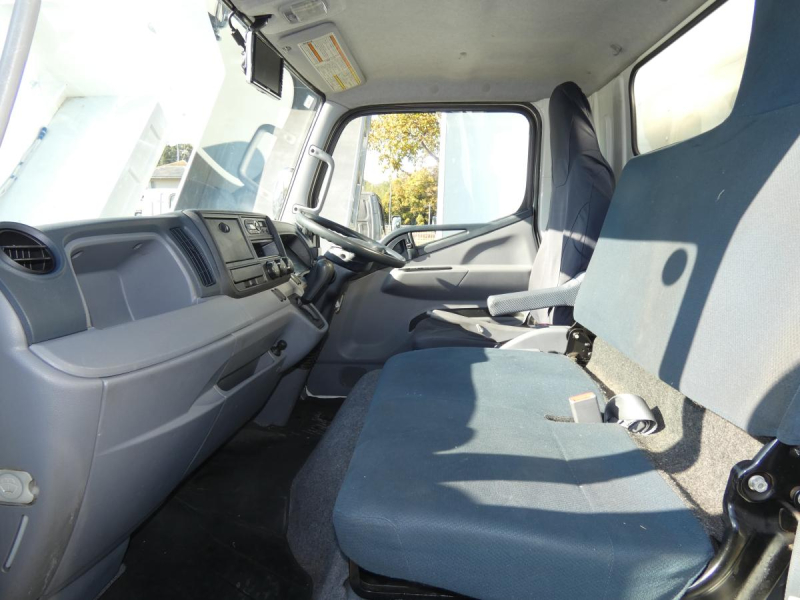 H27 2トン オートマ　アルミバン 251138|中古トラックの販売・買取・査定のアイナビ