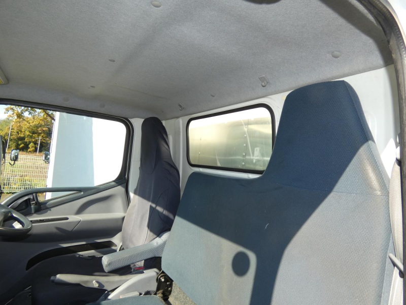 H27 2トン オートマ　アルミバン 251138|中古トラックの販売・買取・査定のアイナビ