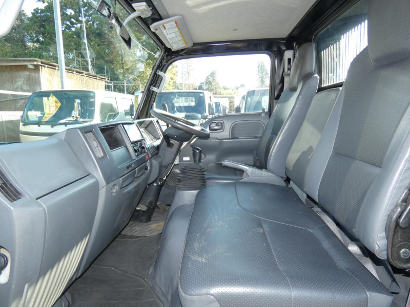 H28 2トン ダンプ マニュアル 251126|中古トラックの販売・買取・査定のアイナビ