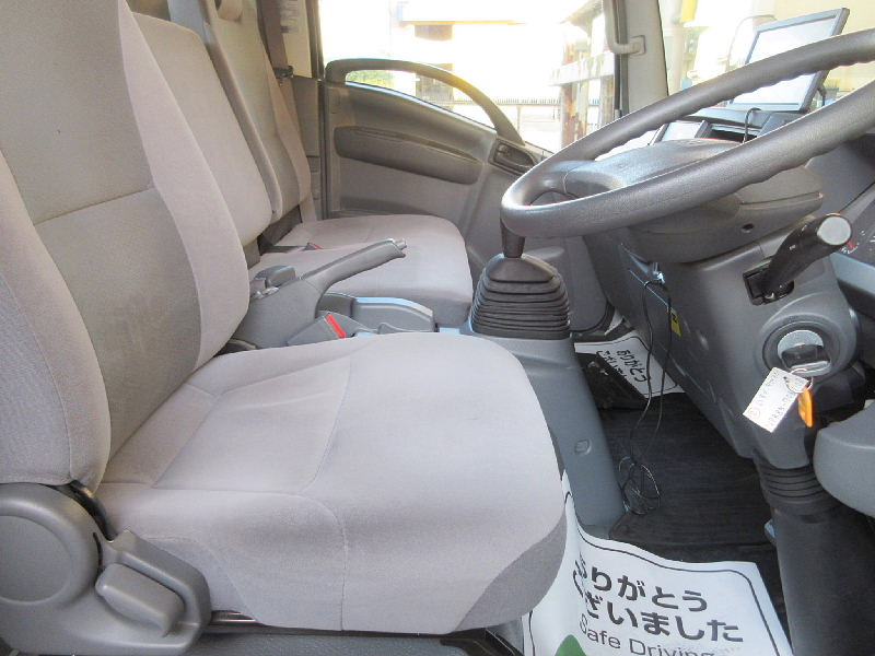 ★5700*2070★極東フラトップ★積載3000kg★|中古トラックの販売・買取・査定のアイナビ