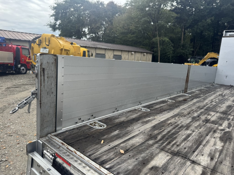 平ボディーベッド付パブコ造りボデー車検付|中古トラックの販売・買取・査定のアイナビ