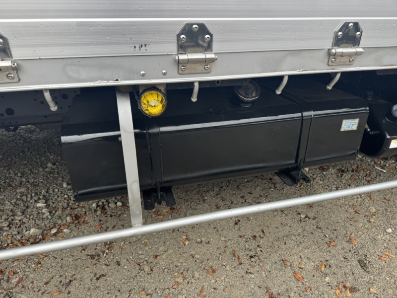 平ボディーベッド付パブコ造りボデー車検付|中古トラックの販売・買取・査定のアイナビ