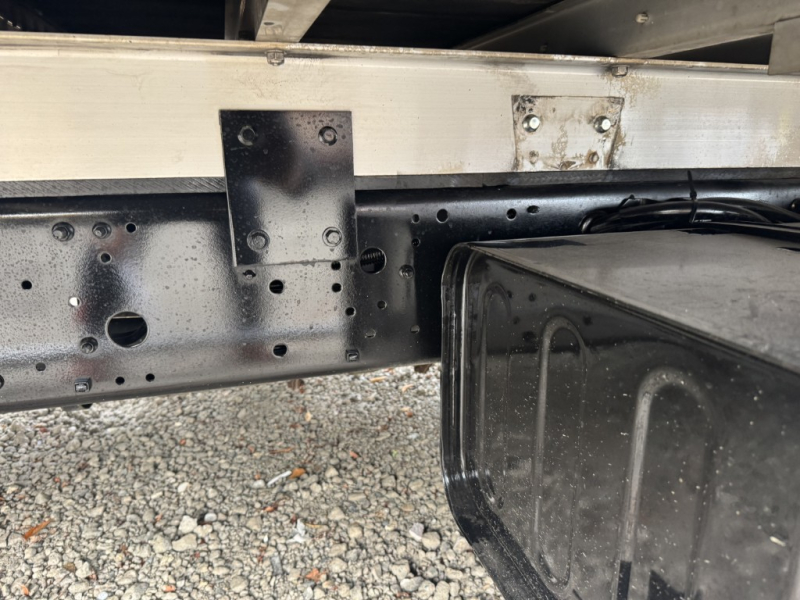 平ボディーベッド付パブコ造りボデー車検付|中古トラックの販売・買取・査定のアイナビ