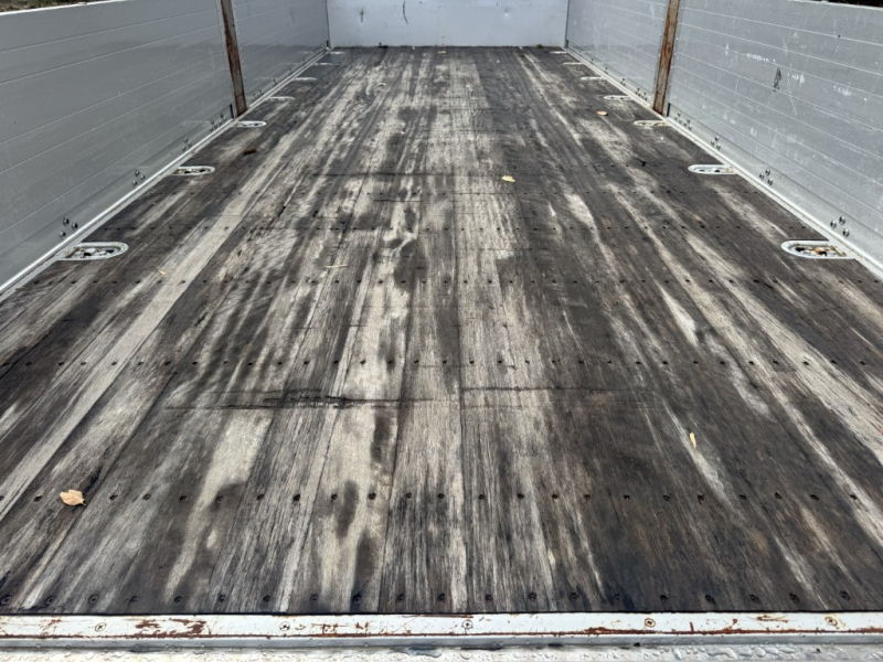 平ボディーベッド付パブコ造りボデー車検付|中古トラックの販売・買取・査定のアイナビ