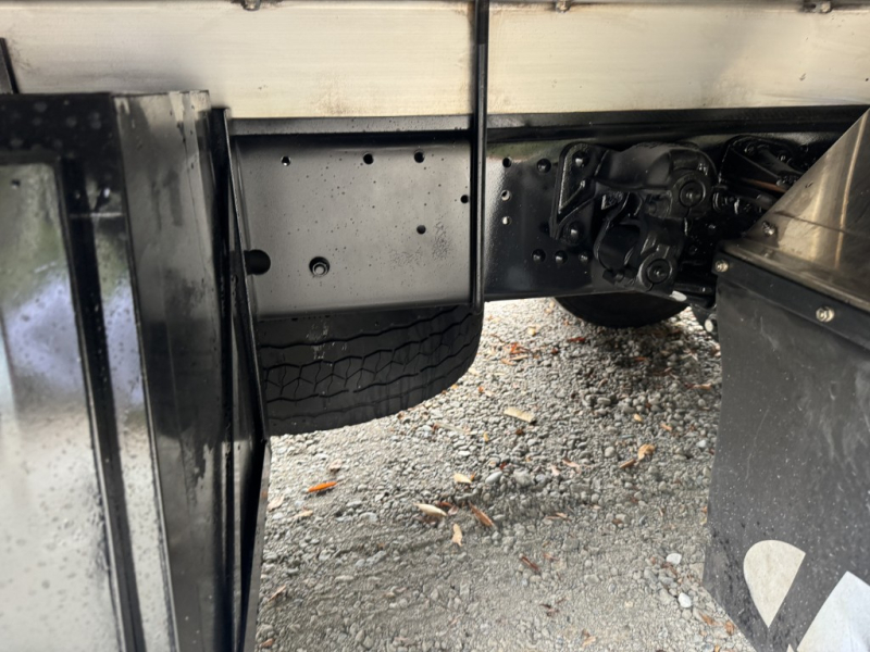 平ボディーベッド付パブコ造りボデー車検付|中古トラックの販売・買取・査定のアイナビ