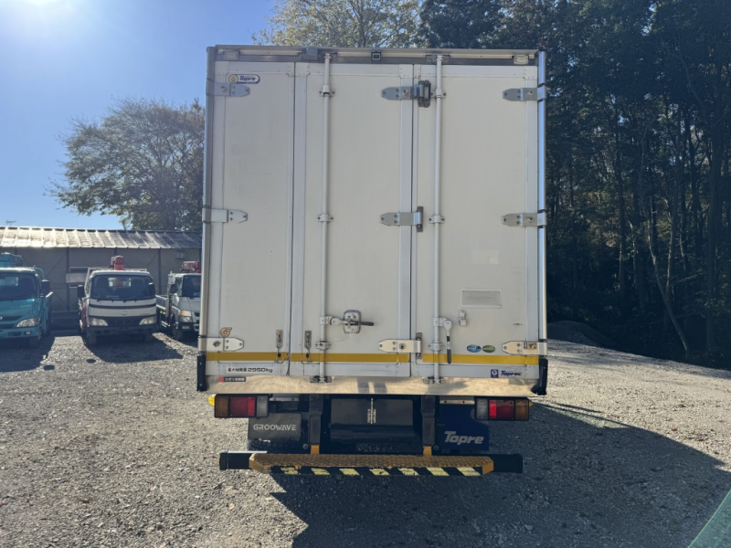 冷蔵冷凍車ワイドロング東プレ中温仕様|中古トラックの販売・買取・査定のアイナビ