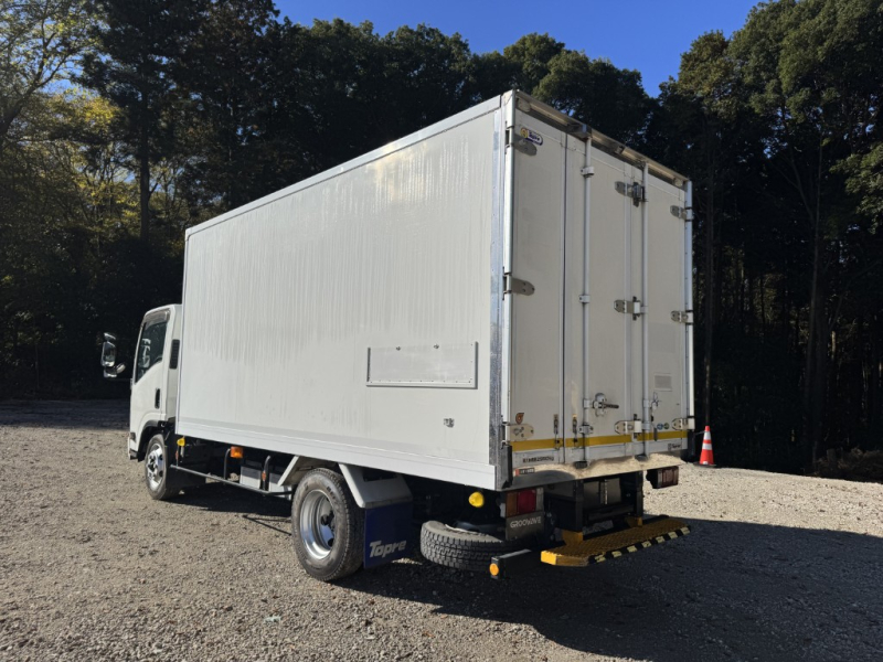 冷蔵冷凍車ワイドロング東プレ中温仕様|中古トラックの販売・買取・査定のアイナビ