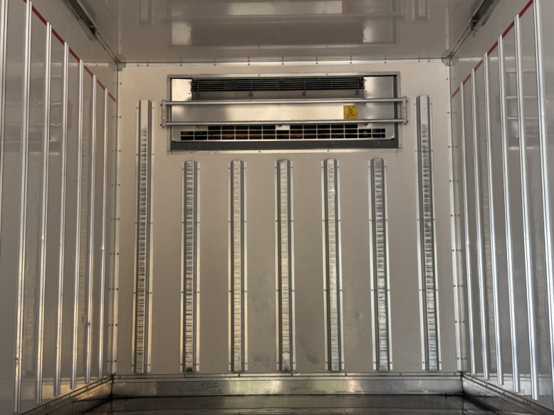 冷蔵冷凍車ワイドロング東プレ中温仕様|中古トラックの販売・買取・査定のアイナビ