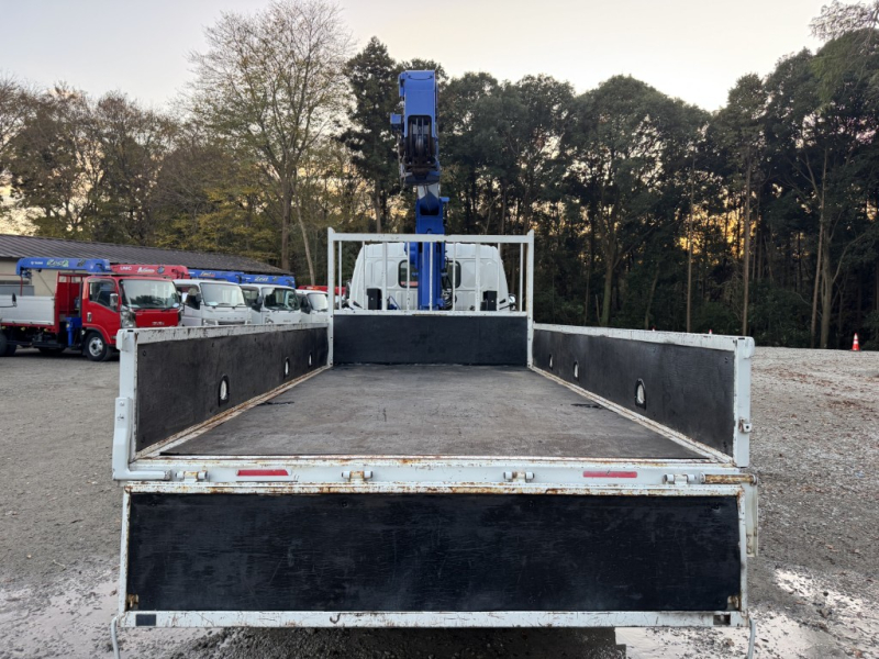 標準ロング吊t数2.6t吊3段ブームタダノラジコン付き|中古トラックの販売・買取・査定のアイナビ